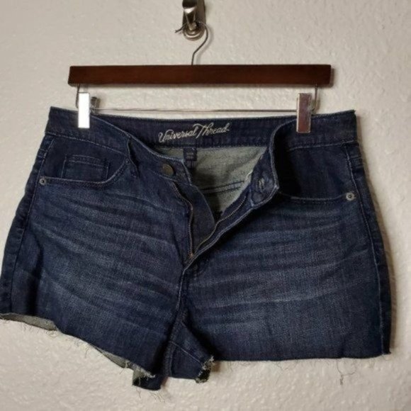 Universal Thread High-Rise Dark Wash Jean Shorts - Picture 4 of 8